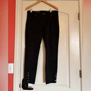 KUT FROM THE KLOTH Connie Black Skinny Jeans with Button Accents. Size 10.